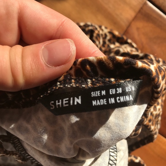 2/$20🦋SHEIN CHEETAH TANK - Picture 6 of 6
